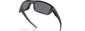 Oakley OO 9367 DROP POINT Sunglasses